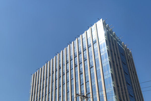 福建省二建获得智能辅助装置专利建筑幕墙安装迎新变革(图1)