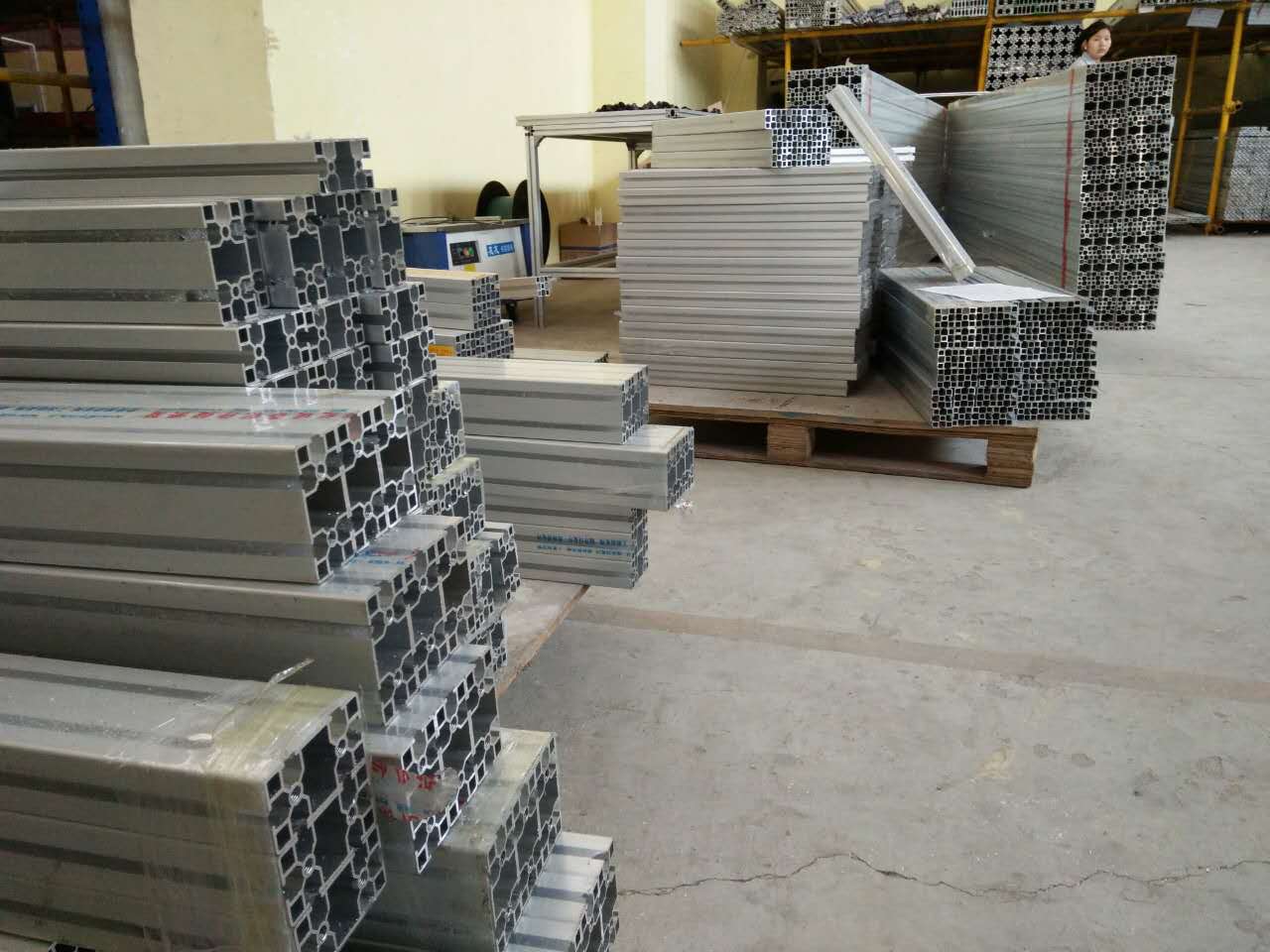明晟机械推出新型模具分离装置 专利保障铝型材挤压效率(图1)