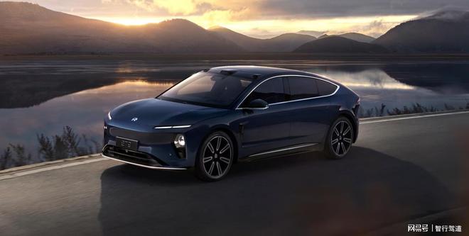 蔚来ET9上市首搭雪松智能系统+天行智能底盘788万起