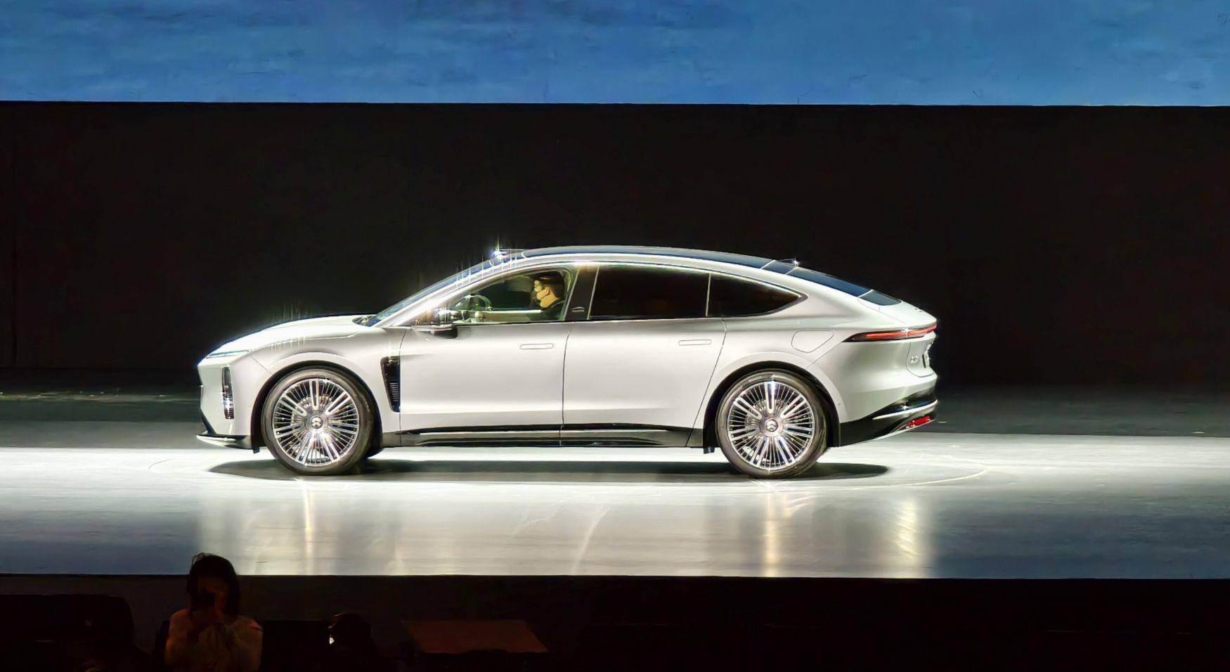 蔚来最贵的车和最便宜的车登场(图4)