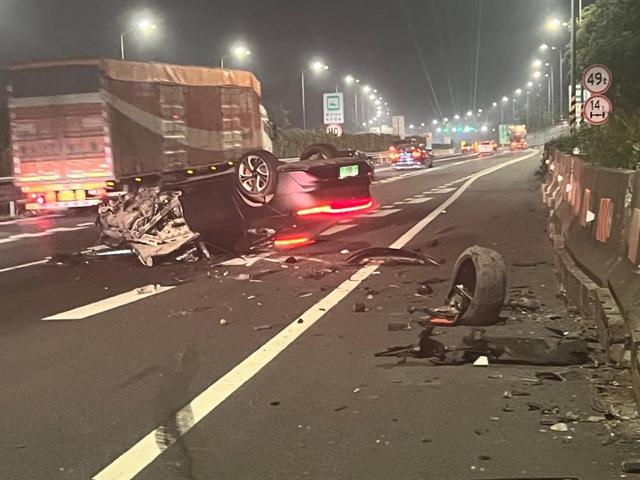 智己L7侧翻事故车主发声：仅受擦伤还是要买智己