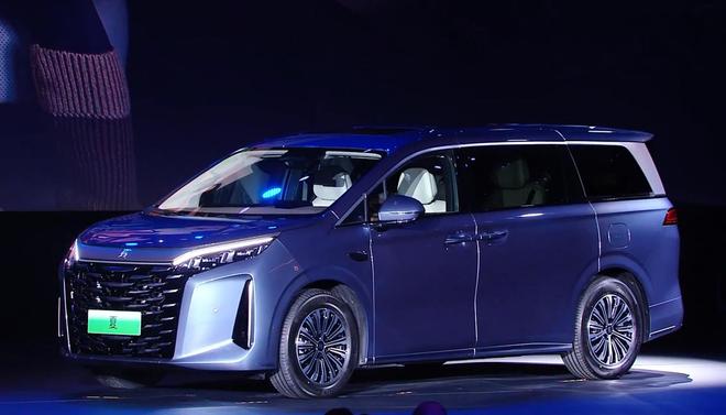 九游体育:标配高阶智驾 比亚迪夏上市售2498-3098万