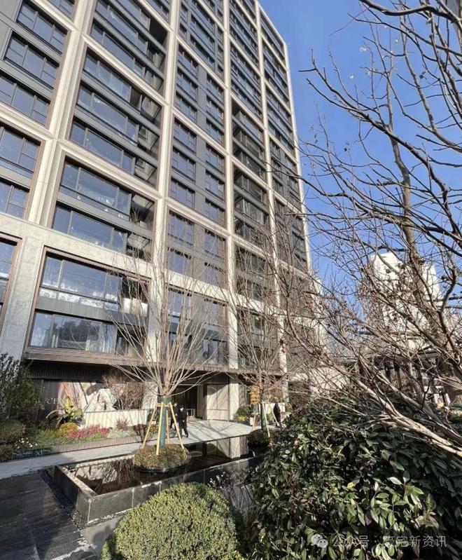 九游体育：【官网】华发仁恒苏河世纪官方售楼处发布：苏河世纪定义城市豪宅!(图2)