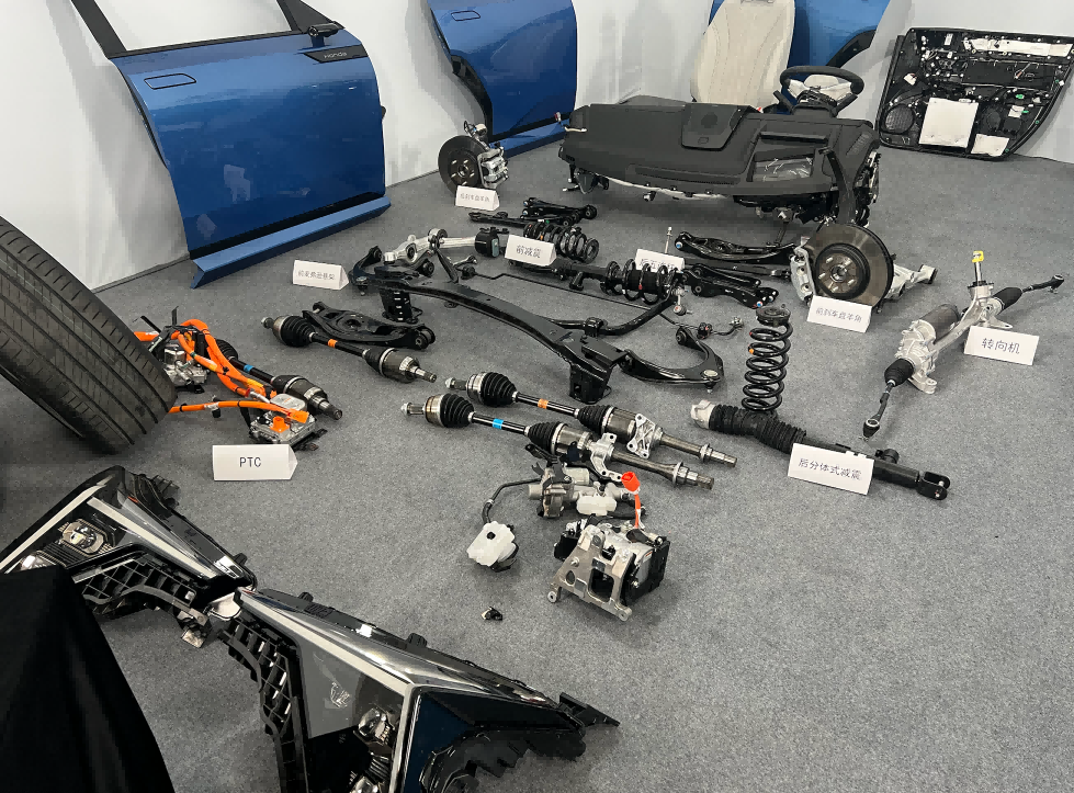 九游官网入口：让看不见的被看见 东风本田S7全球首拆(图6)