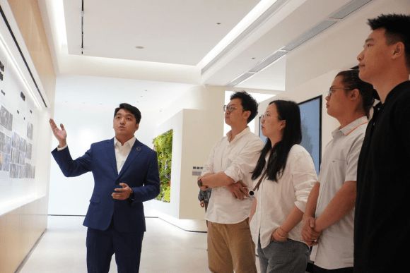 九游app：强强联手·共铸未来广东科腾幕墙莅临参观CMECH希美克总部