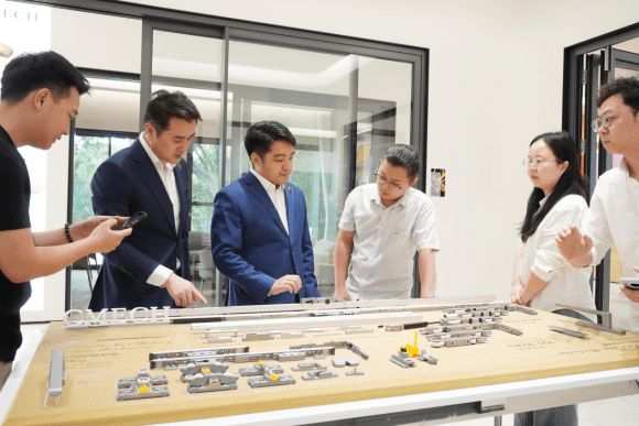九游app：强强联手·共铸未来广东科腾幕墙莅临参观CMECH希美克总部(图3)
