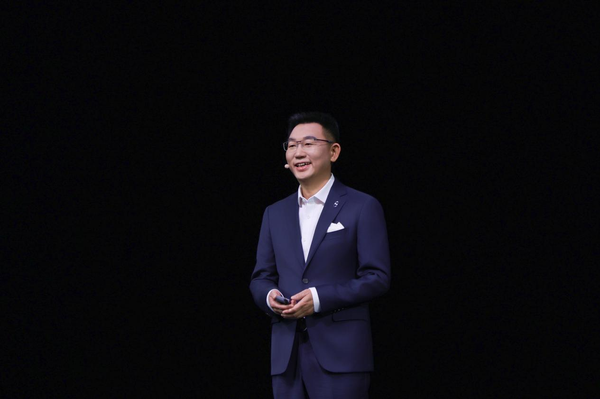 鸿蒙智行新品发布会举行家庭智慧旗舰SUV问界M8正式上市(图3)