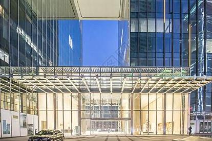 深圳市三鑫科技斩获幕墙双轨吊运系统专利助力建筑行业变革！