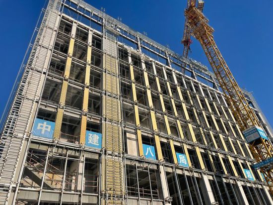 中建七局取得一种便于施工的幕墙式明窗框系统及其施工方法专利(图1)