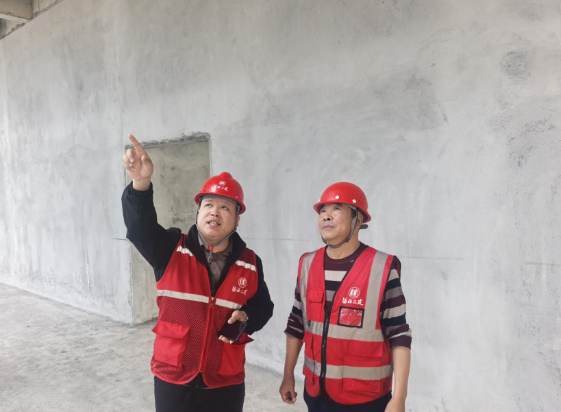 匠心筑梦显非凡 扎根一线铸辉煌——集团劳动模范、省二建公司王世佳先进事迹(图2)