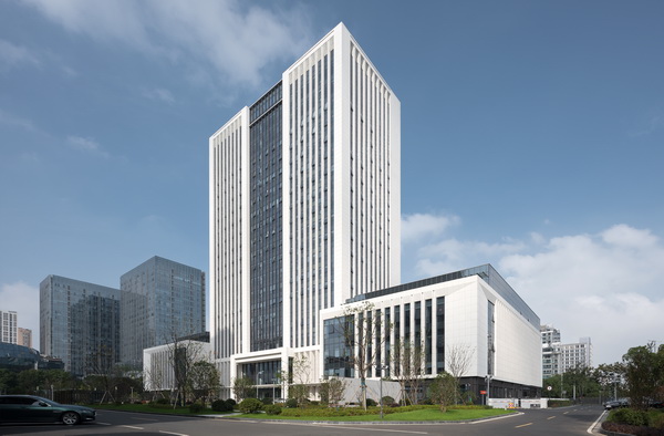 九游官网入口：绿城建筑科技 丨 常州龙锦大厦：中轴线上的匠心丰碑(图3)