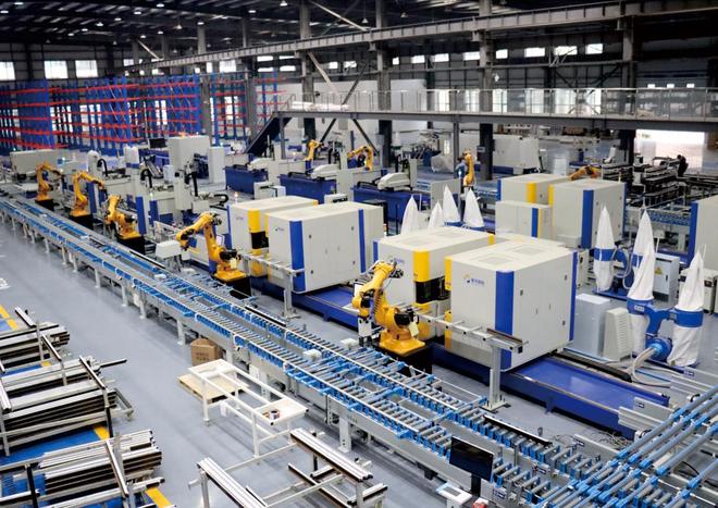 德才股份携“德才星光”门窗迎国际考察智能制造赋能全球布局(图3)