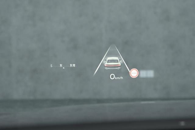 预售2568万起华为乾崑辅驾+200kW动力带按摩座椅的豪华轿车(图24)