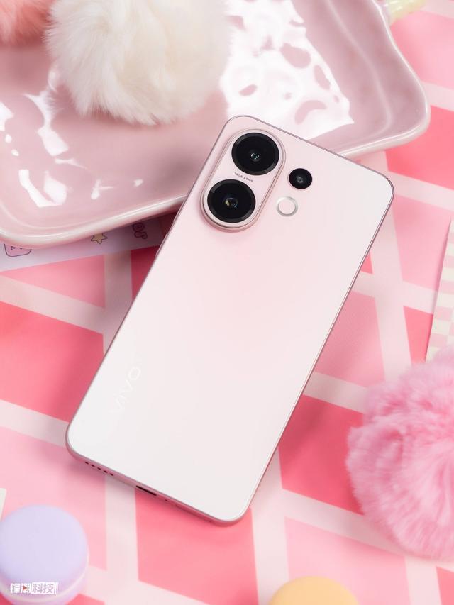 九游官网入口：vivo S30评测：它已经达到了过去“Pro”机型的水准？(图4)