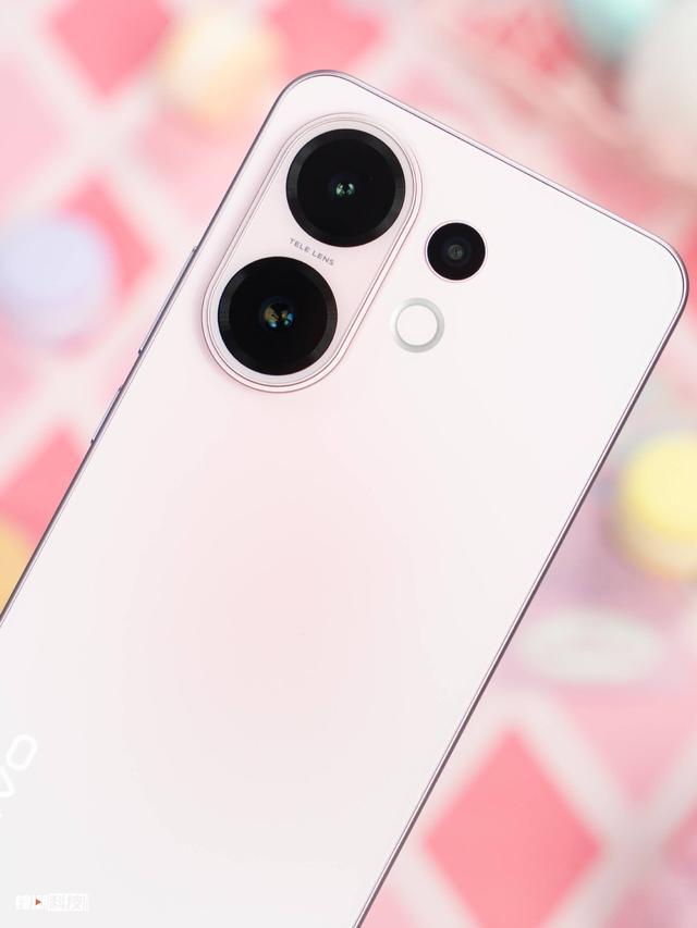 九游官网入口：vivo S30评测：它已经达到了过去“Pro”机型的水准？(图3)