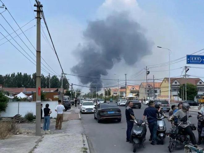 九游体育：两连爆！高密武邑2家化工企业接连爆炸现场曝光更多细节显现(图10)