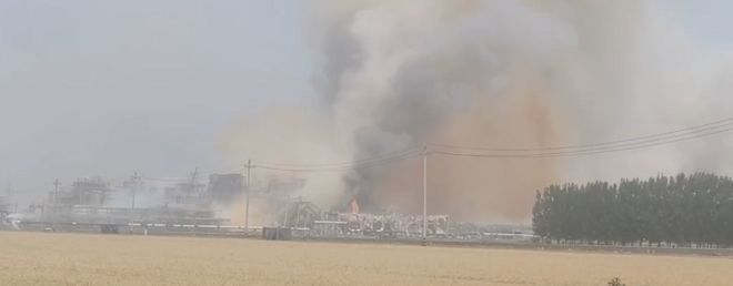 九游体育：两连爆！高密武邑2家化工企业接连爆炸现场曝光更多细节显现(图4)