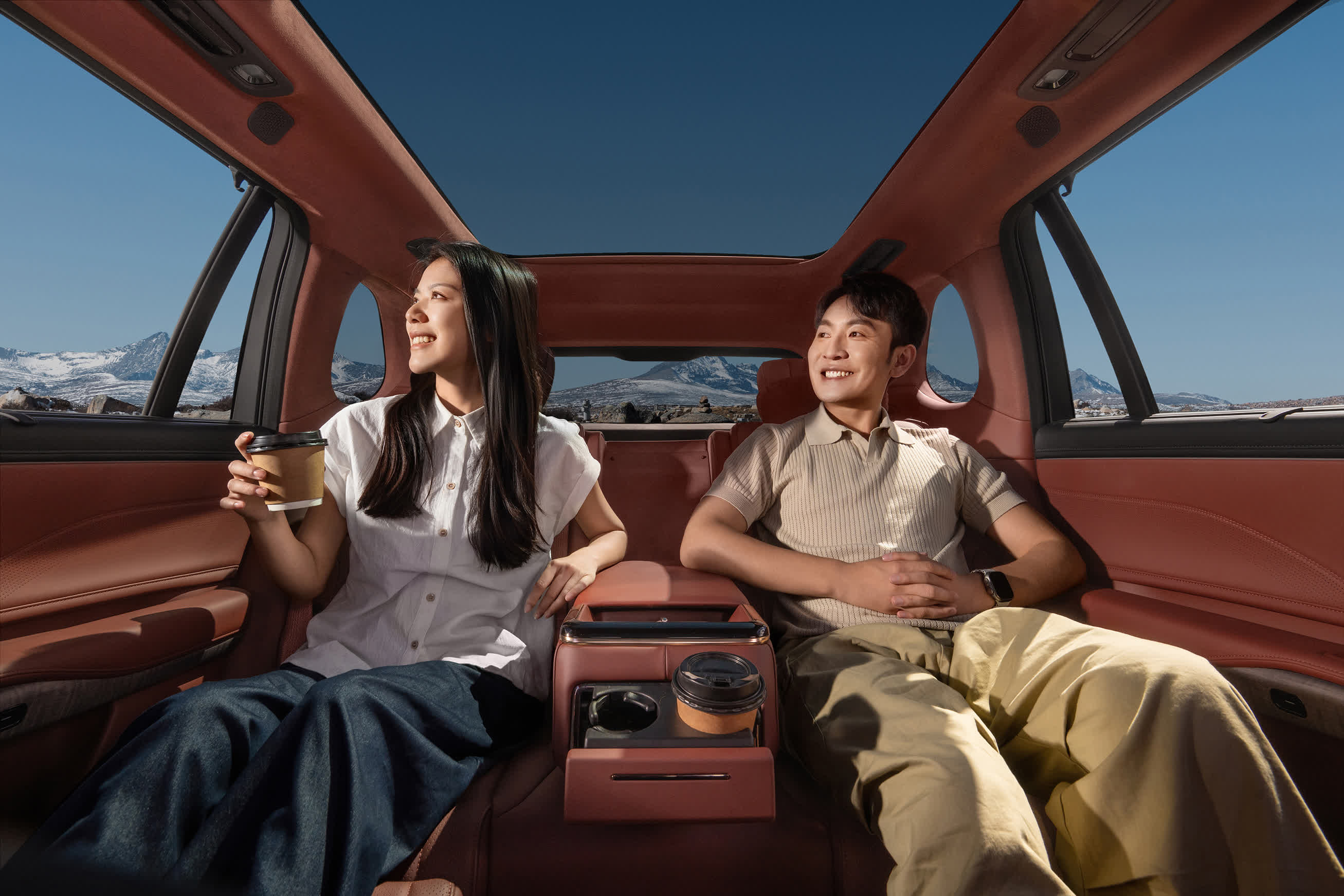 新车｜大电量+大满配星源增程加持 昊铂HL增程版2698万起上市(图4)