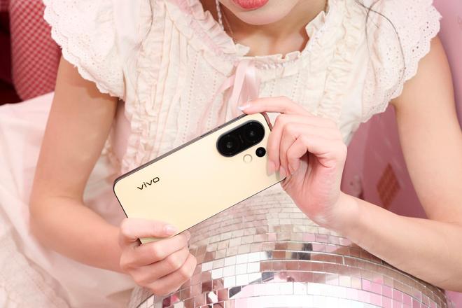 vivo S30 Pro mini影像体验：会动的胶片相机直出即氛围Live！(图19)