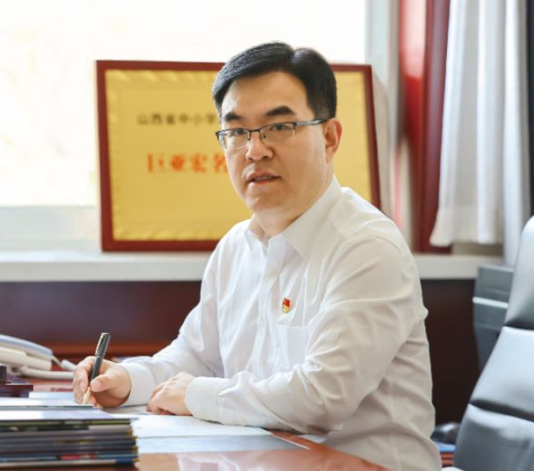 警钟：左权县职业技术中学书记巨亚宏被查一个优秀校长这样倒下(图2)