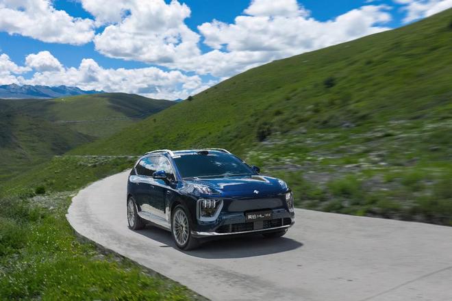 九游app：售价2698万元起广汽昊铂HL增程版长沙上市(图4)