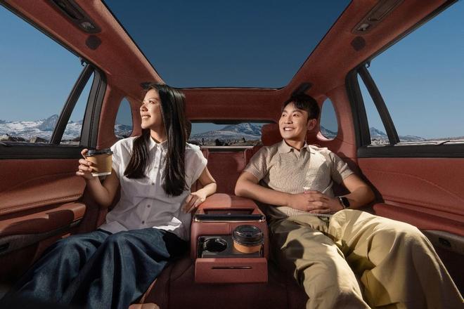 九游app：售价2698万元起广汽昊铂HL增程版长沙上市(图6)