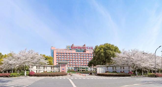 九游体育：走企业看高质量发展：杭钢集团“数”探转型路 产业逐“绿”行(图2)