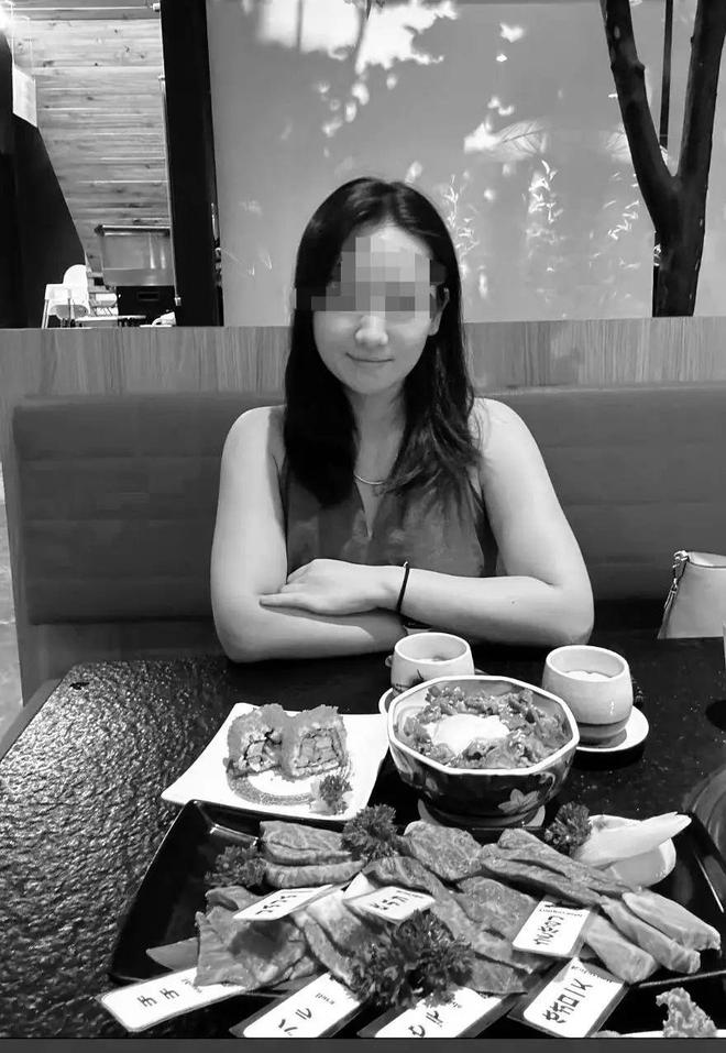 27岁女游客被蛇咬身亡！身材一绝是家中独生女肤白貌美太可惜(图13)