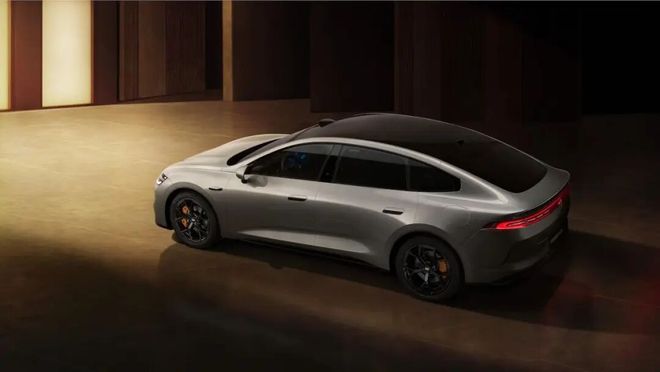 卡罗拉的价格凯美瑞的尺寸？长安启源A06这波刀法太精准了！(图26)