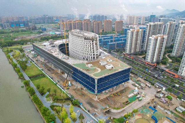 九游体育：“水波涟漪”映照千年运河 京杭大运河博物院琉璃幕墙营造“悬浮”美学(图2)