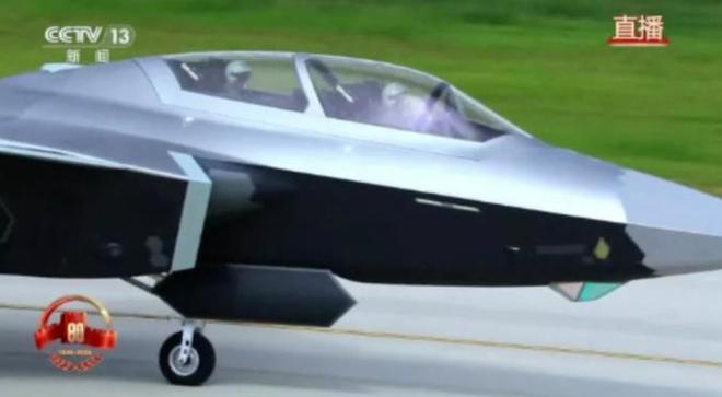 九游app：金灿荣：阅兵式上让我大受震撼的五件大杀器(图3)