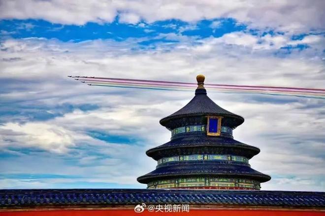 九游app：金灿荣：阅兵式上让我大受震撼的五件大杀器