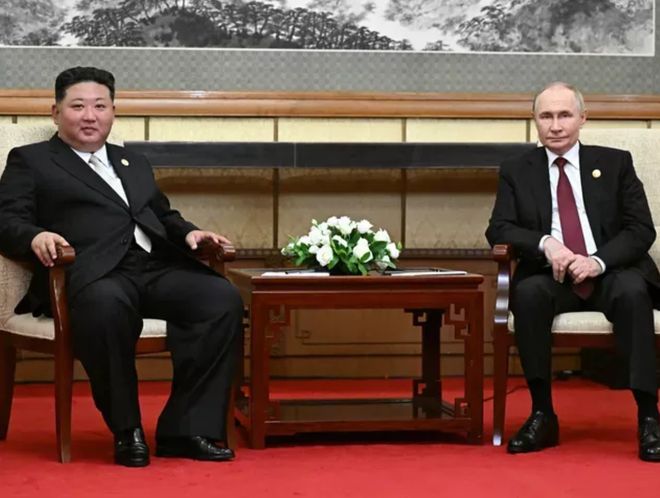 九游app：金灿荣：阅兵式上让我大受震撼的五件大杀器(图15)