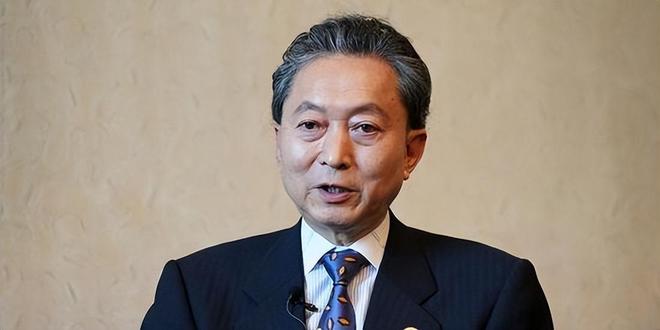 九游官网入口:日本唯一下跪赎罪的首相20年只做一件事只为向中国道歉!