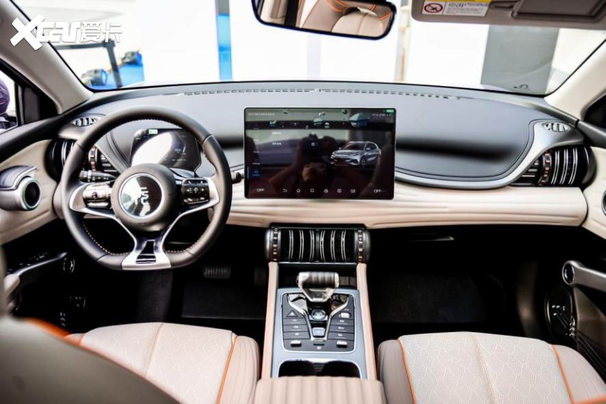 九游体育：从“中国冠军”到“全球爆款”比亚迪元PLUS冠军版武汉上市(图10)