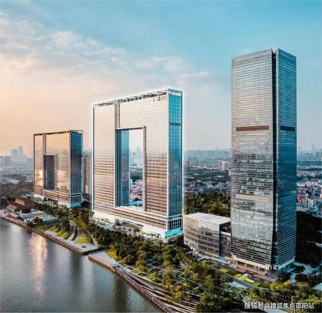 九游体育：⚡ 热搜爆款豪宅：⚡广州之窗售楼处亮相演绎奢居新境！(图3)