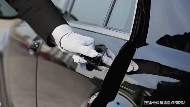 九游体育：⚡ 热搜爆款豪宅：⚡广州之窗售楼处亮相演绎奢居新境！(图12)