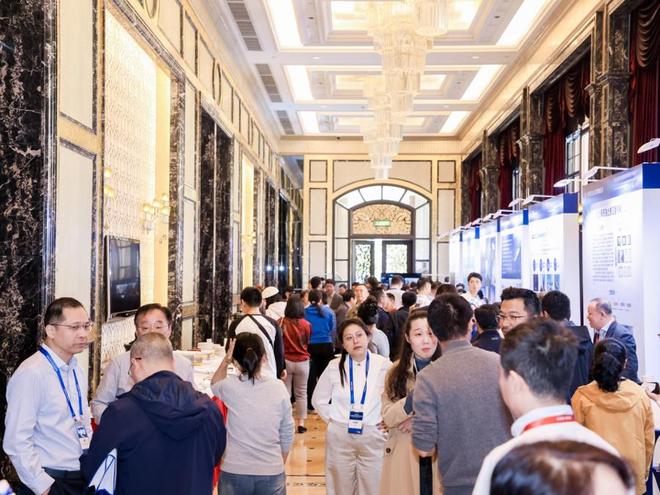 九游官网入口：“老地标”变“新坐标”城市更新激活城市生长力(图3)