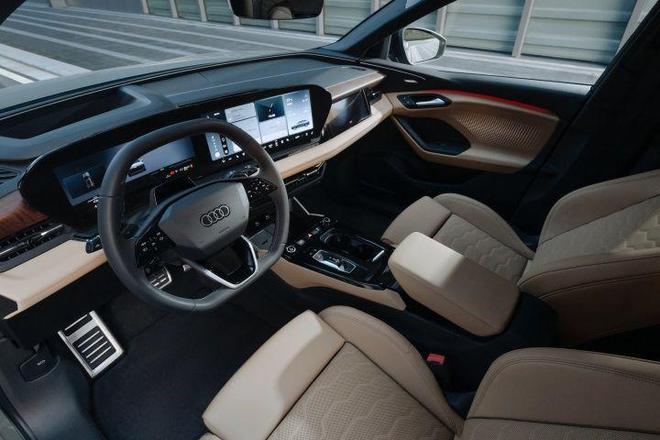 九游体育：试驾奥迪Q6L e-tron：豪华电动的全优答案藏在细节里的均衡之道(图3)