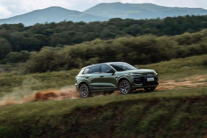 九游体育：试驾奥迪Q6L e-tron：豪华电动的全优答案藏在细节里的均衡之道(图5)