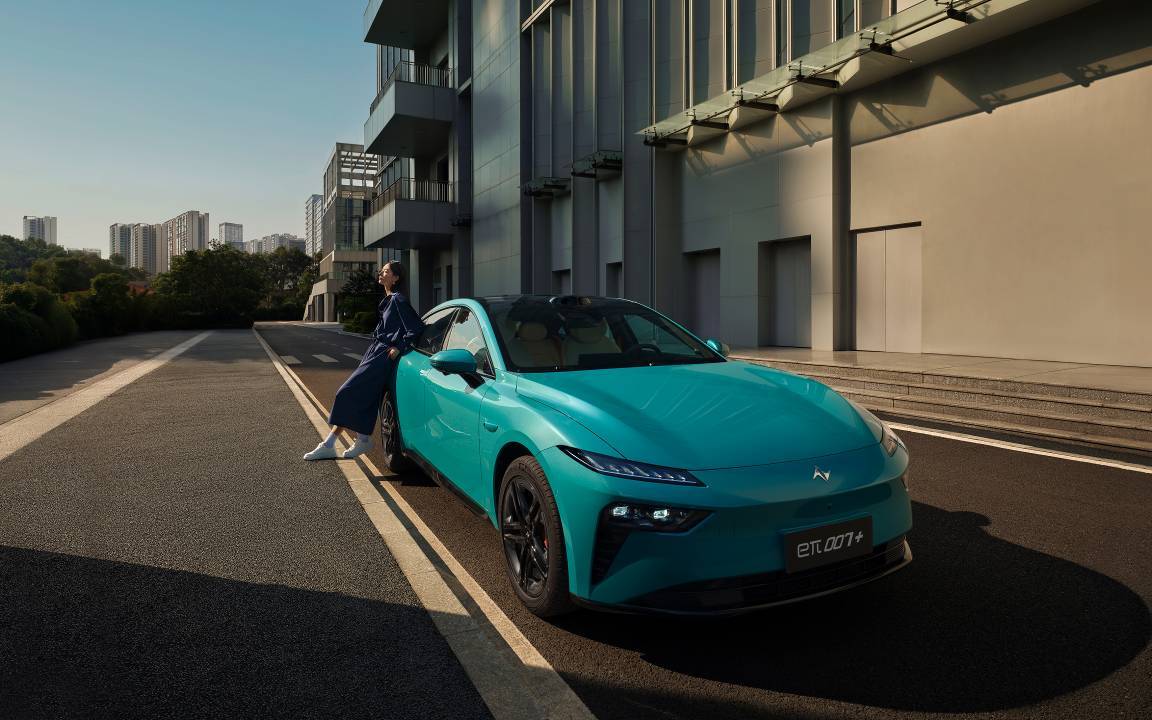 九游体育：重新定义年轻人的第一台智能轿跑东风奕派eπ007+上市售1399万元起(图4)