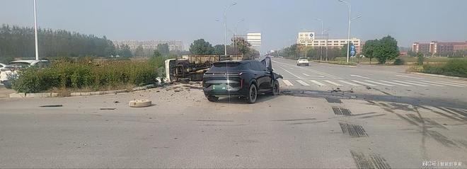 别再空谈汽车安全！看看领克08 EM-P的事故“成绩单”