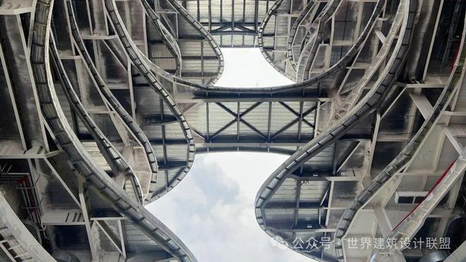 九游app：扎哈事务所设计的层叠“城市峡谷”！深圳一丹中心项目全面封顶！(图9)