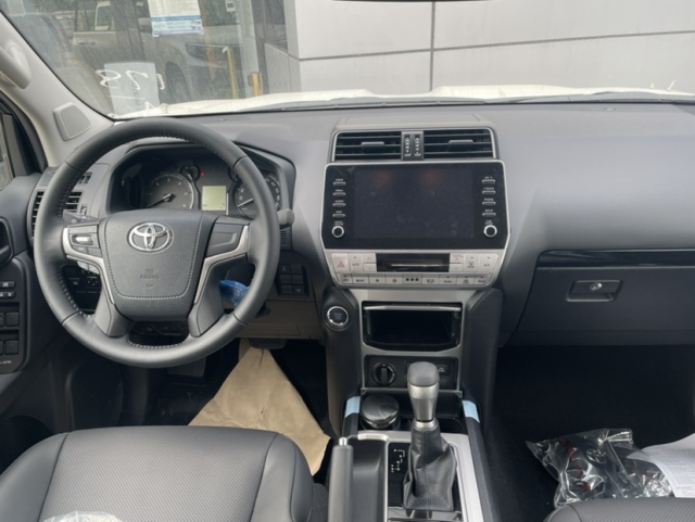 2024款霸道2800 柴油 TXL 九气 底挂 天窗 港口新车落地价多少钱(图3)