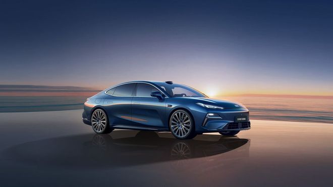 九游app：星耀8构筑全方位安全体系软硬件协同守护出行