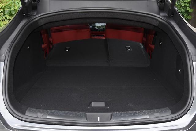 五大超能维度破局 阿维塔06 Elite版焕新上市(图3)