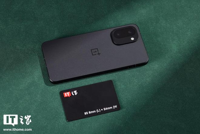 九游体育：一加Ace 6T体验：165帧+ 8300mAh双超组合性能机也有离谱续航(图31)