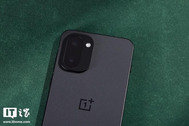 九游体育：一加Ace 6T体验：165帧+ 8300mAh双超组合性能机也有离谱续航(图28)