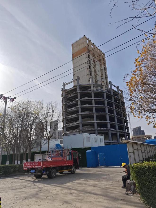 九游体育：8667亿元！天津117大厦终于有人接盘了(图3)