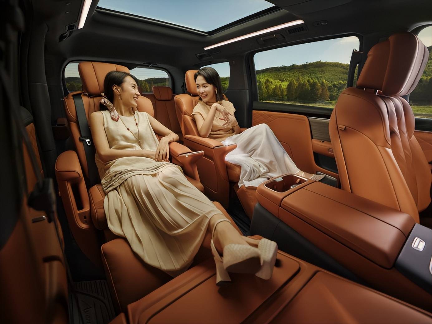 九游体育：别克至境世家上市官方指导价4399万~4699万元家大业大成世家(图4)